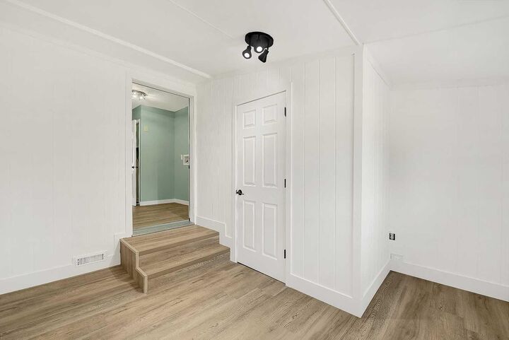 Property Photo:  723020 Range Road 95  AB T0H 0C0 
