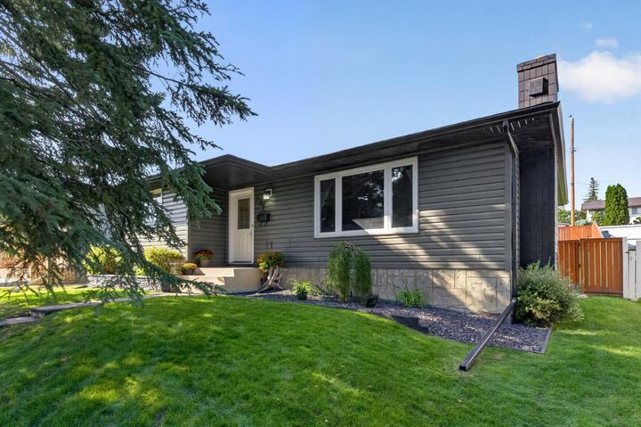 292 Silver Brook Way NW — photo 1