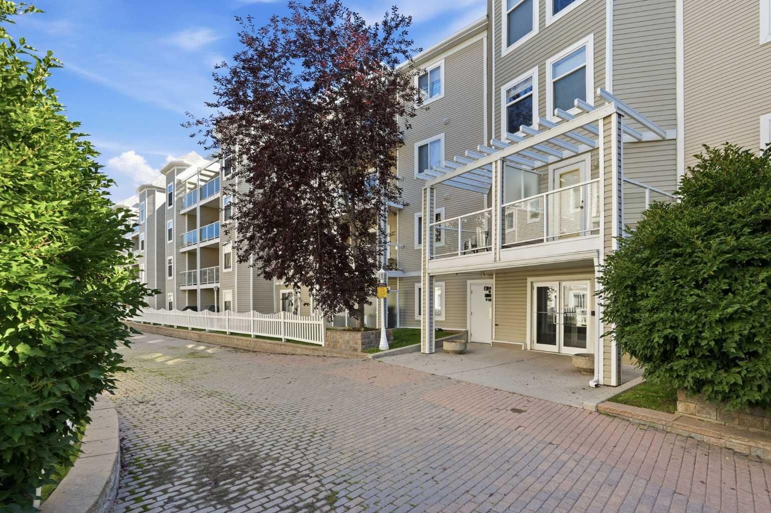 Property Photo:  290 Shawville Way SE 221  AB T2Y 3Z9 