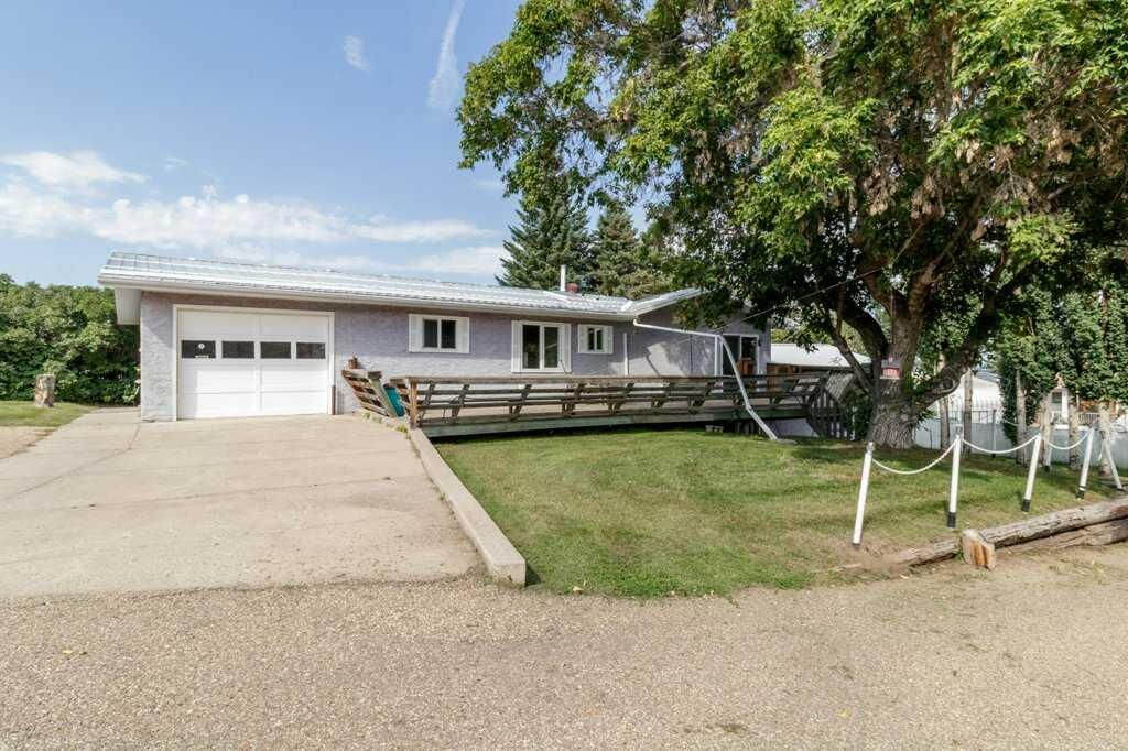 Property Photo: 2213 26 Avenue AB T0M 0V0