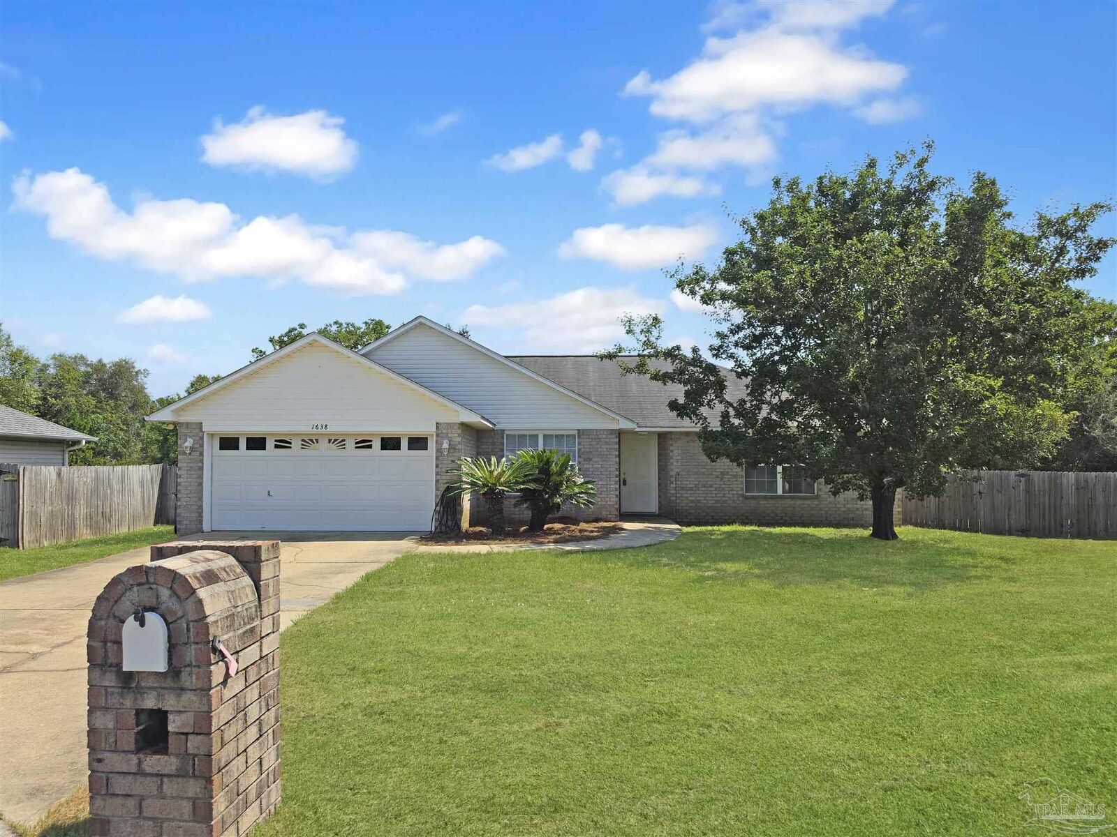Property Photo:  1638 Dees Rd  FL 32506 