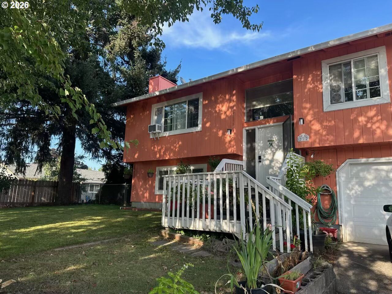 Property Photo:  212 S 21st Ave  OR 97113 