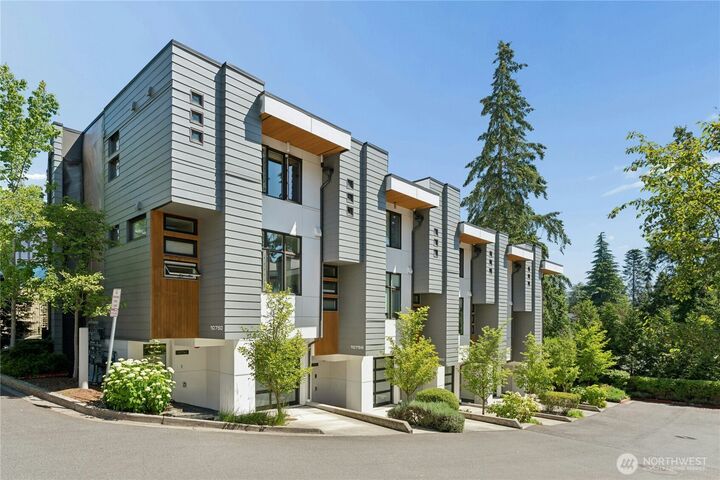 Property Photo: 10762 SE 1st Drive 22 WA 98004