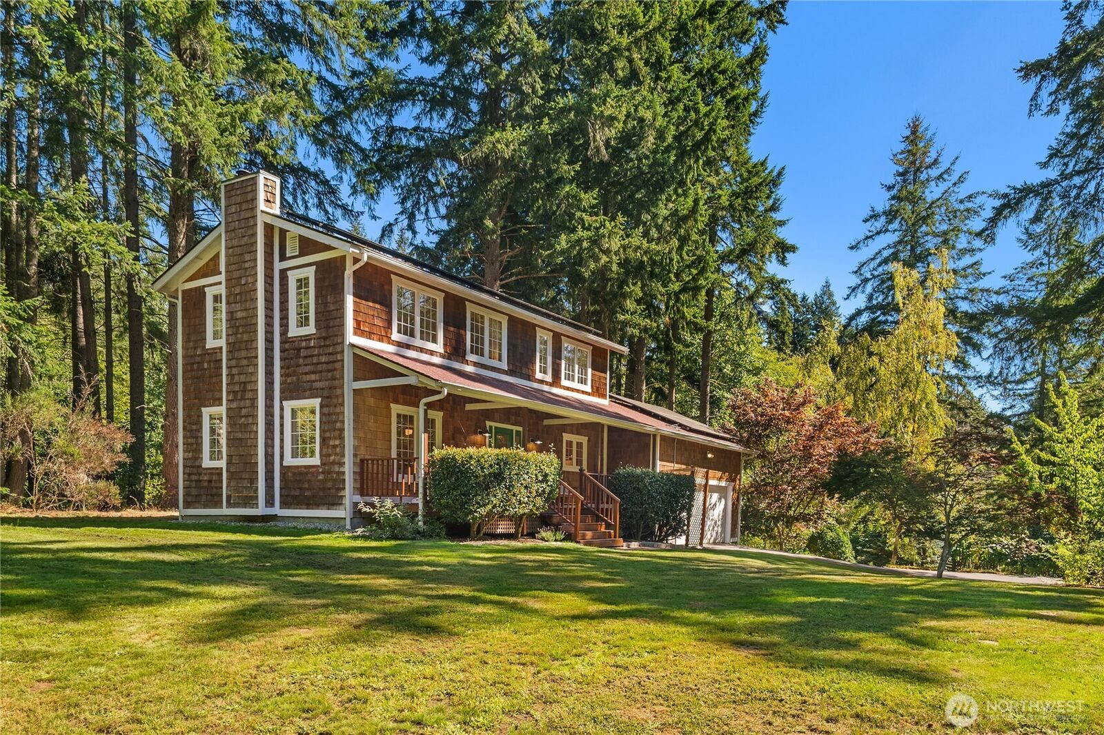 Property Photo: 9190 NE Ruys Lane WA 98110