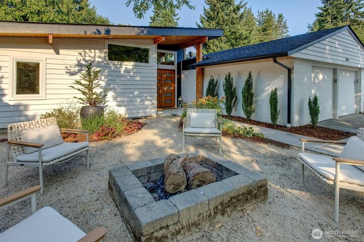 Property Photo: 1411 176th Place NE WA 98008