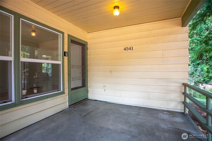 Property Photo: 4541 Cable Street WA 98229