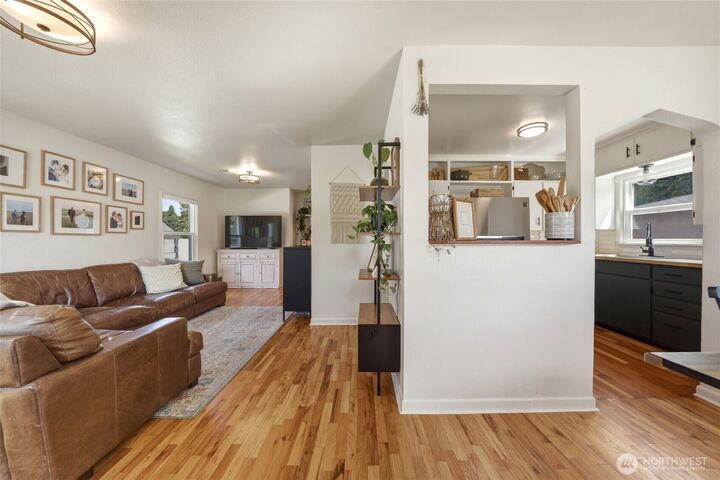 Property Photo: 525 Liberty Street WA 99362