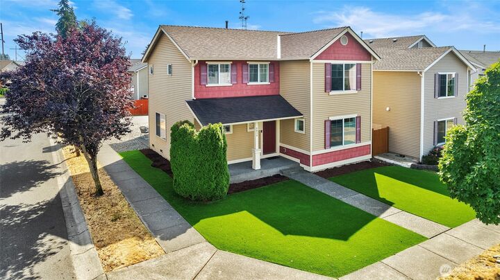 Property Photo: 4014 153rd Place SE WA 98012