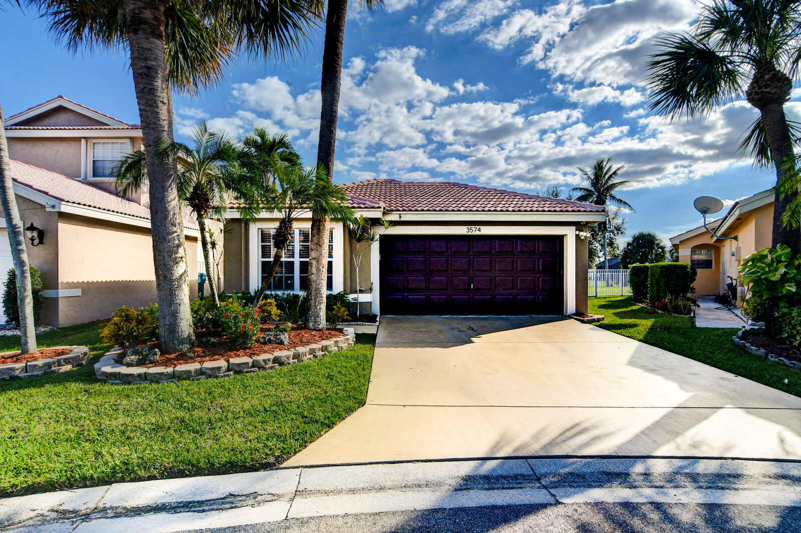 Property Photo:  3574 Danbury Court  FL 33436 