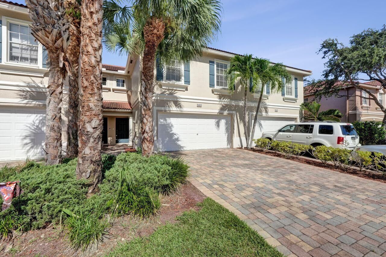 Property Photo:  4603 Cohune Palm Court  FL 33463 