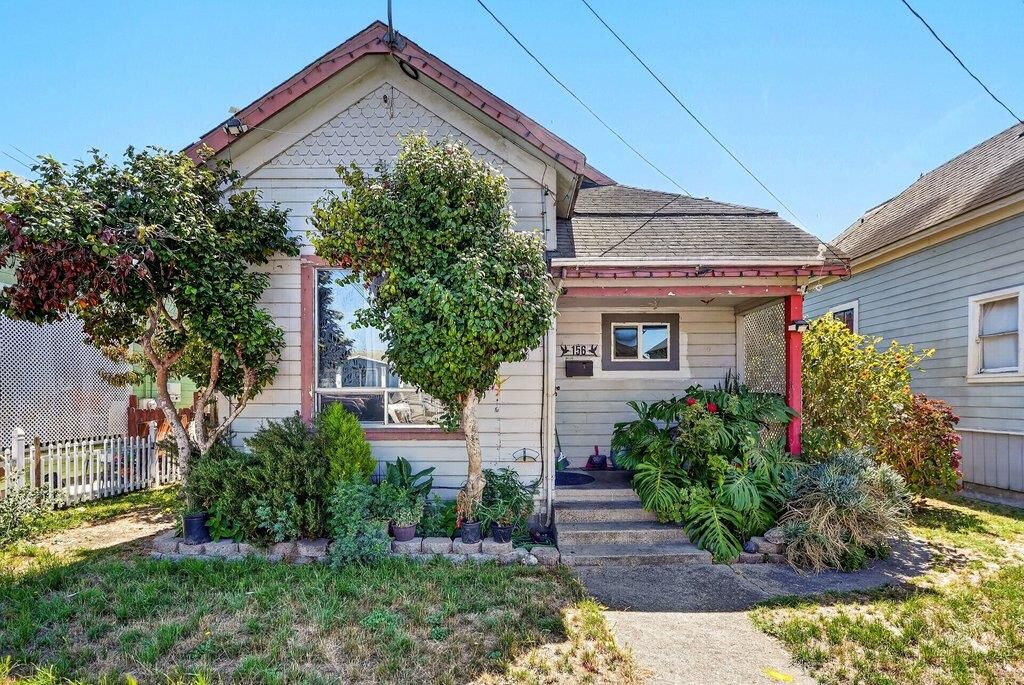 Property Photo:  156 Elm Street  CA 95076 