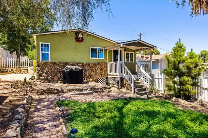 Property Photo:  33205 Zellar  CA 92530 