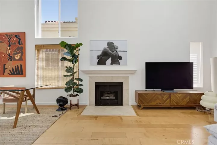Property Photo:  1639 Camden Avenue 301  CA 90025 
