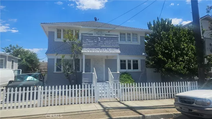 Property Photo:  1540 W 28th  CA 90007 