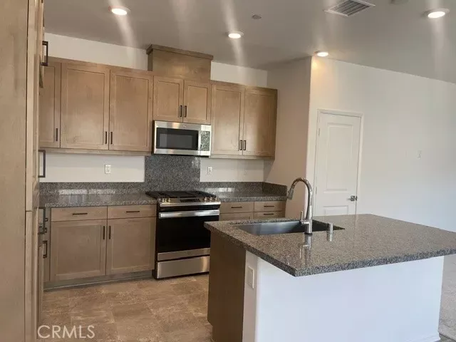 Property Photo:  15907 Stresa Lane 1  CA 92336 