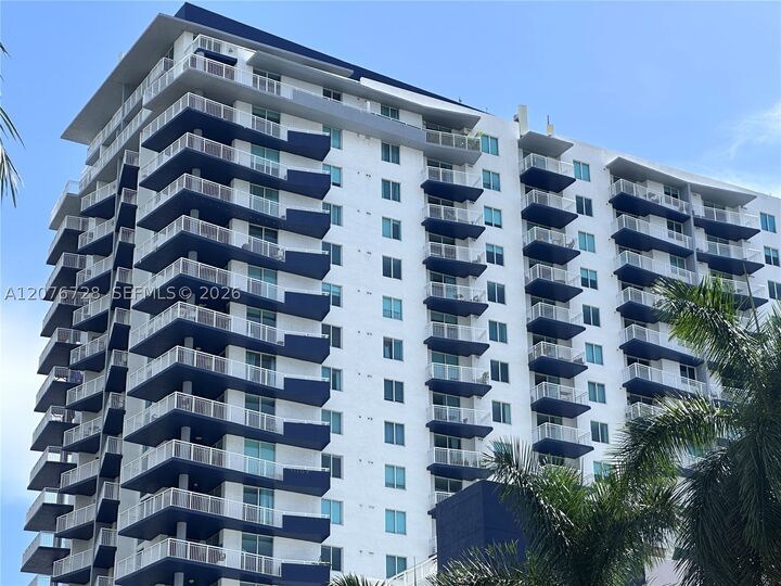 Property Photo: 275 NE 18th St 1810 FL 33132