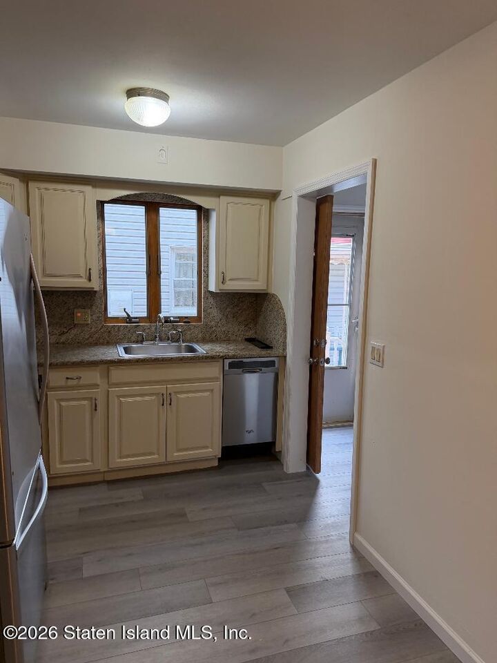 Property Photo:  115 Twombly Avenue  NY 10306 