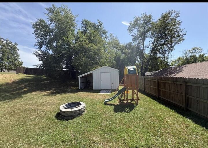 Property Photo: 1020 Walnut Street MO 65689