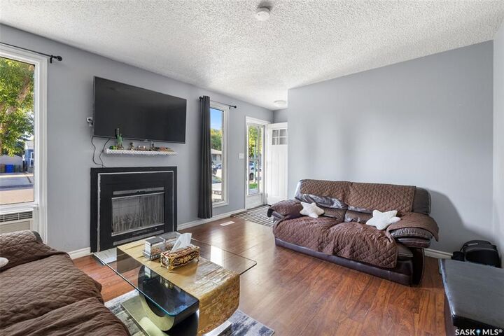 Property Photo:  139 Thomson Avenue  SK S4N 5L2 