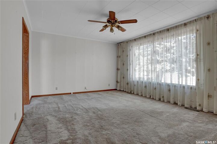 Property Photo: 1112 Horace Street SK S4T 5L4
