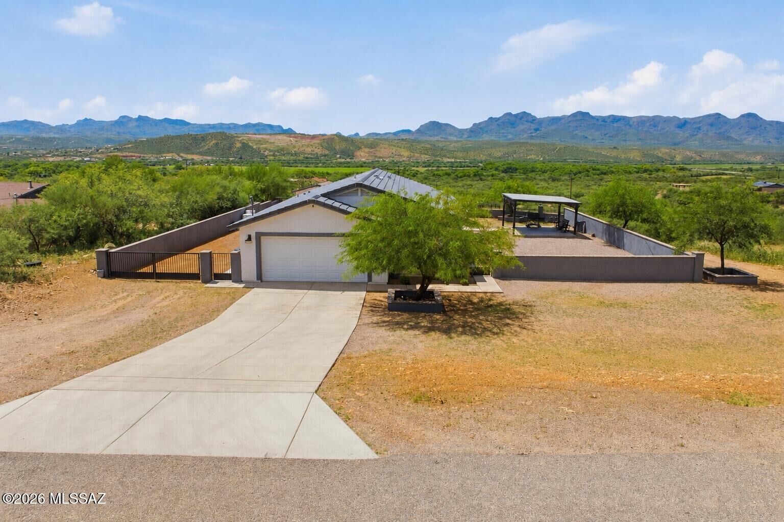 Property Photo:  1552 Pinguinos Court  AZ 85648 