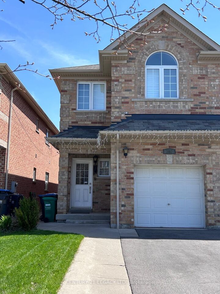 Property Photo:  385 Comiskey Crescent  ON L5W 0C6 