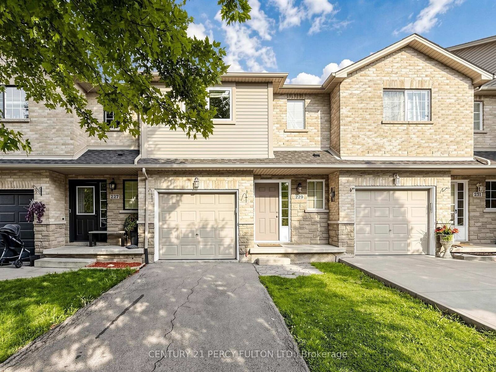 Property Photo:  229 Dicenzo Drive  ON L9B 2X7 