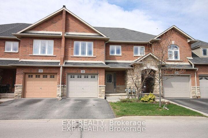 22 Geranium Avenue N — photo 1