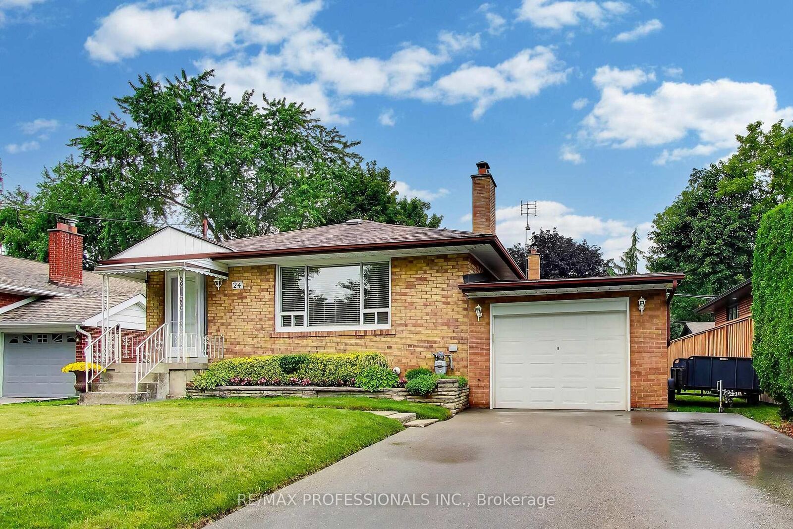 Property Photo: 24 Beaverbrook Avenue ON M9B 2M9
