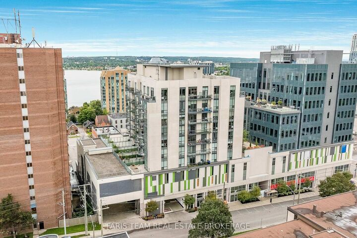 Property Photo: 111 Worsley Street Ph7 ON L4M 5R5