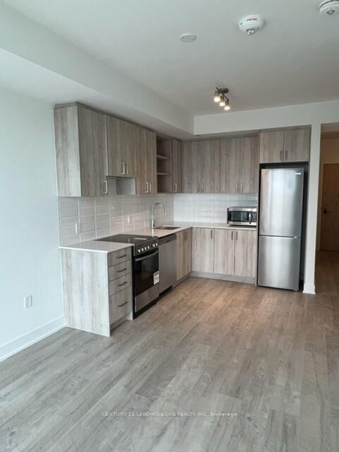 Property Photo: 50 George Butchart Drive 421 ON M3K 2C5