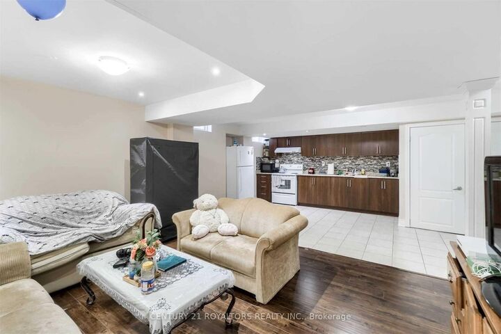 Property Photo:  341 Sunny Meadow Boulevard Bsmt  ON L6R 0E9 