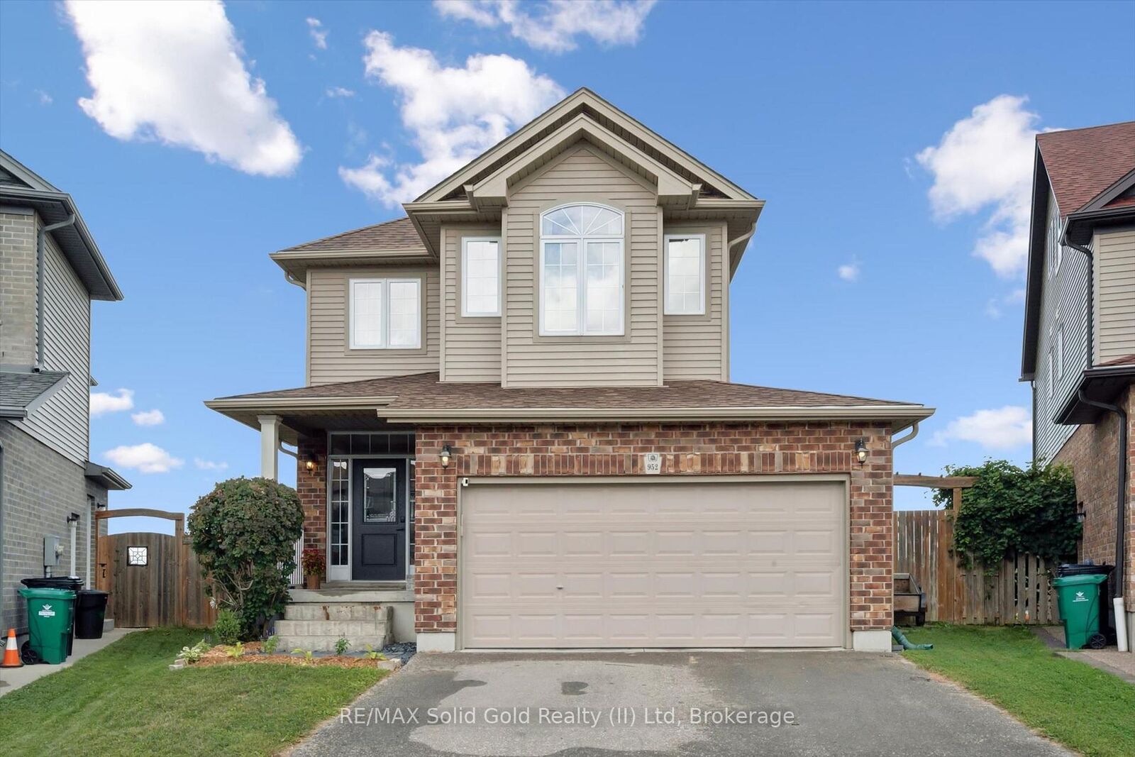 Property Photo: 952 Eden Oak Court ON N2A 0C6