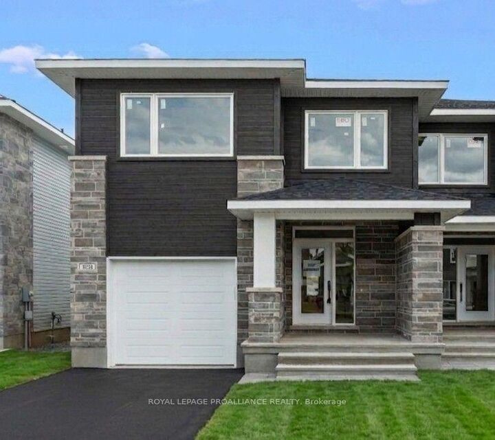 1024 Moore Street — photo 1