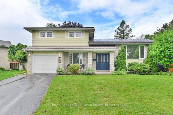 Property Photo:  8 Panter Circle  ON K8P 4S7 