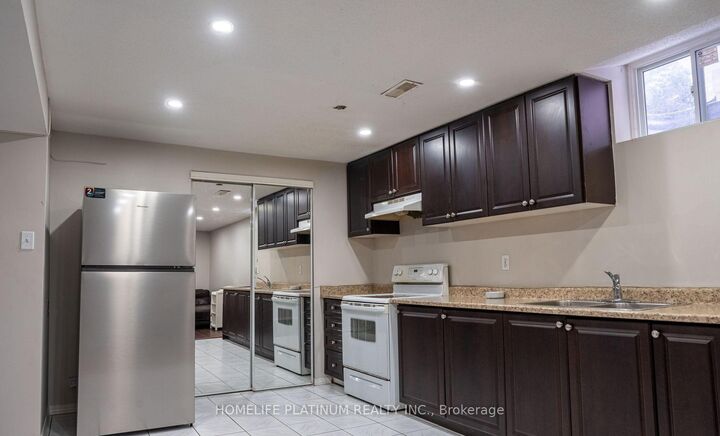 Property Photo:  116 Flowertown Avenue  ON L6X 3Y6 