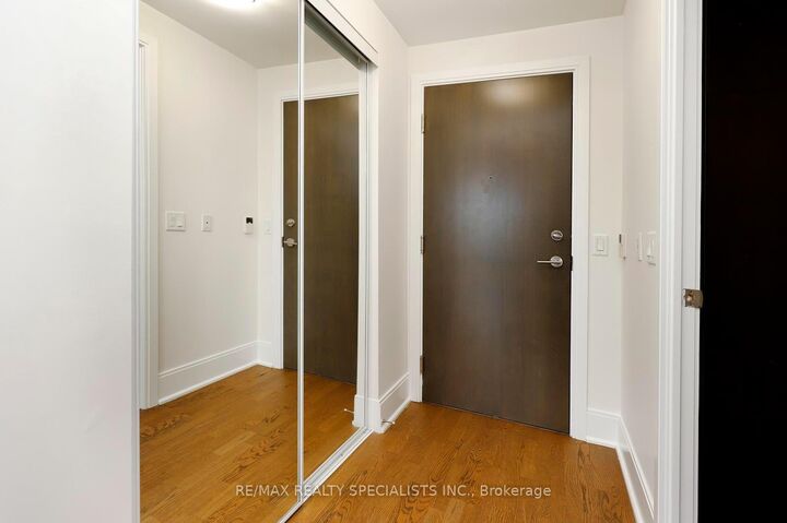 Property Photo: 181 Wynford Drive 1404 ON M3C 0C6