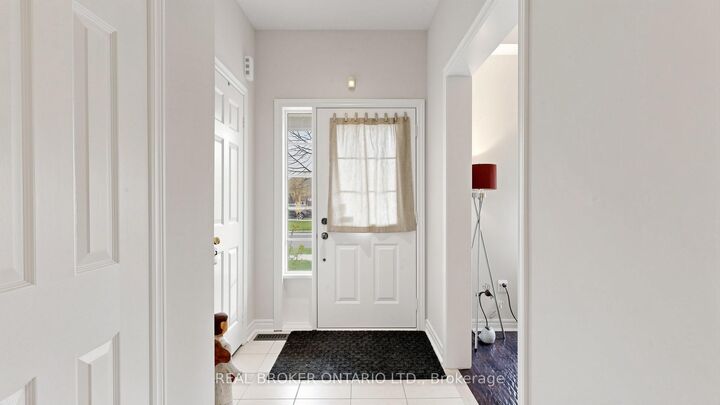 Property Photo: 23 Piera Gardens ON L3R 5G8