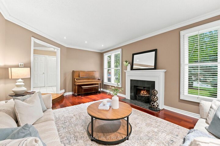 Property Photo: 107 Windham Trail ON L4G 5L6