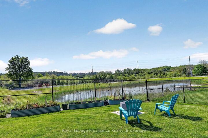 Property Photo: 998 Trailsview Avenue ON K9A 4K3