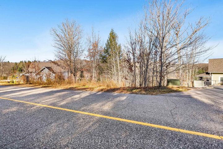 Photo de la propriété:  19 Deerhurst Highlands Drive  ON P1H 1B1 