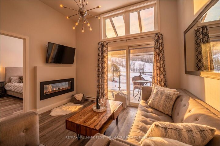 Property Photo:  80 Horseshoe Boulevard 503  ON L4M 4Y8 