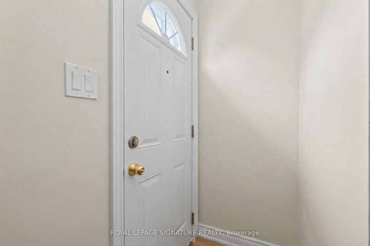 Property Photo:  17 Prestwick Avenue Bsmt  ON L2P 2E5 