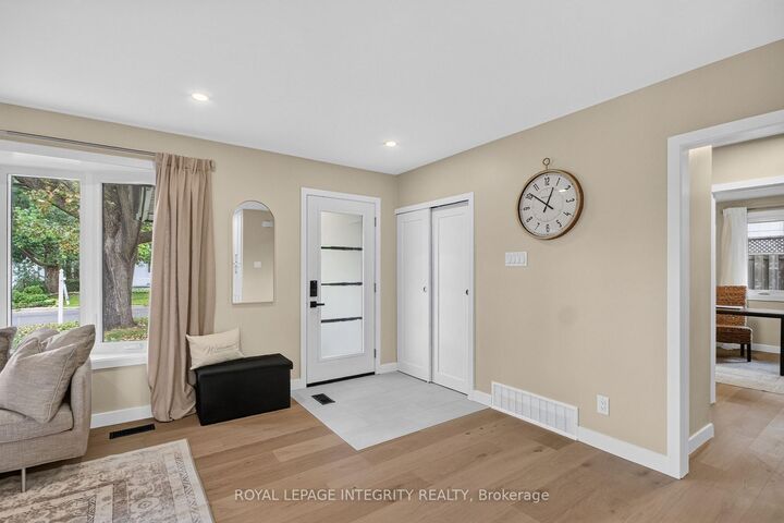 Property Photo: 2698 Ulster Crescent ON K1V 8J6