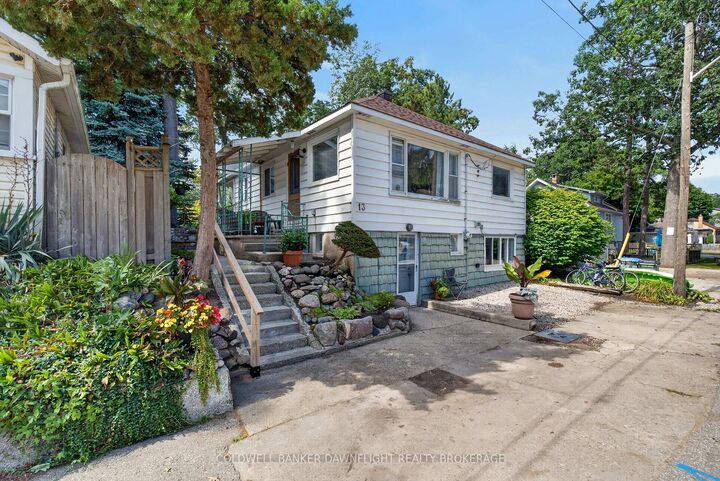 Photo de la propriété: 13 Warwick Avenue ON N0M 1T0