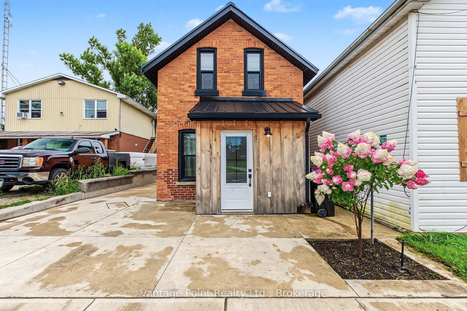 Property Photo:  794097 124 Grey Road  ON N0C 1M0 