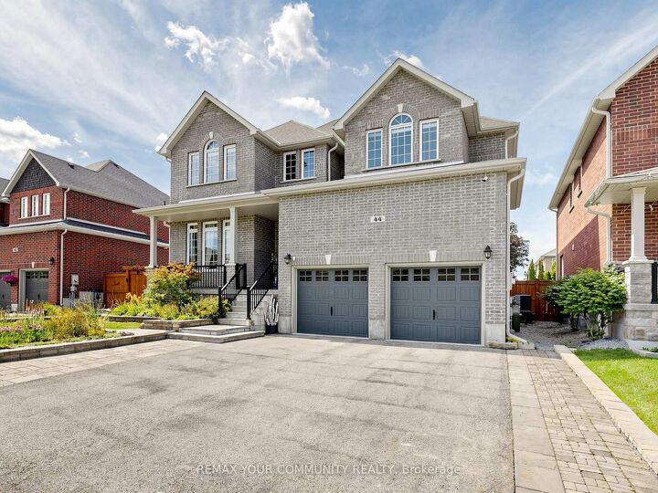 Property Photo:  44 Tim Jacobs Drive  ON L4P 0G5 