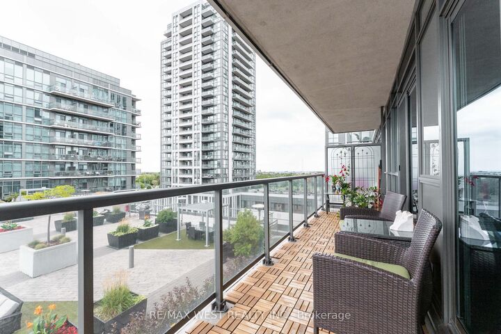 1185 The Queensway N/A 710 — photo 1