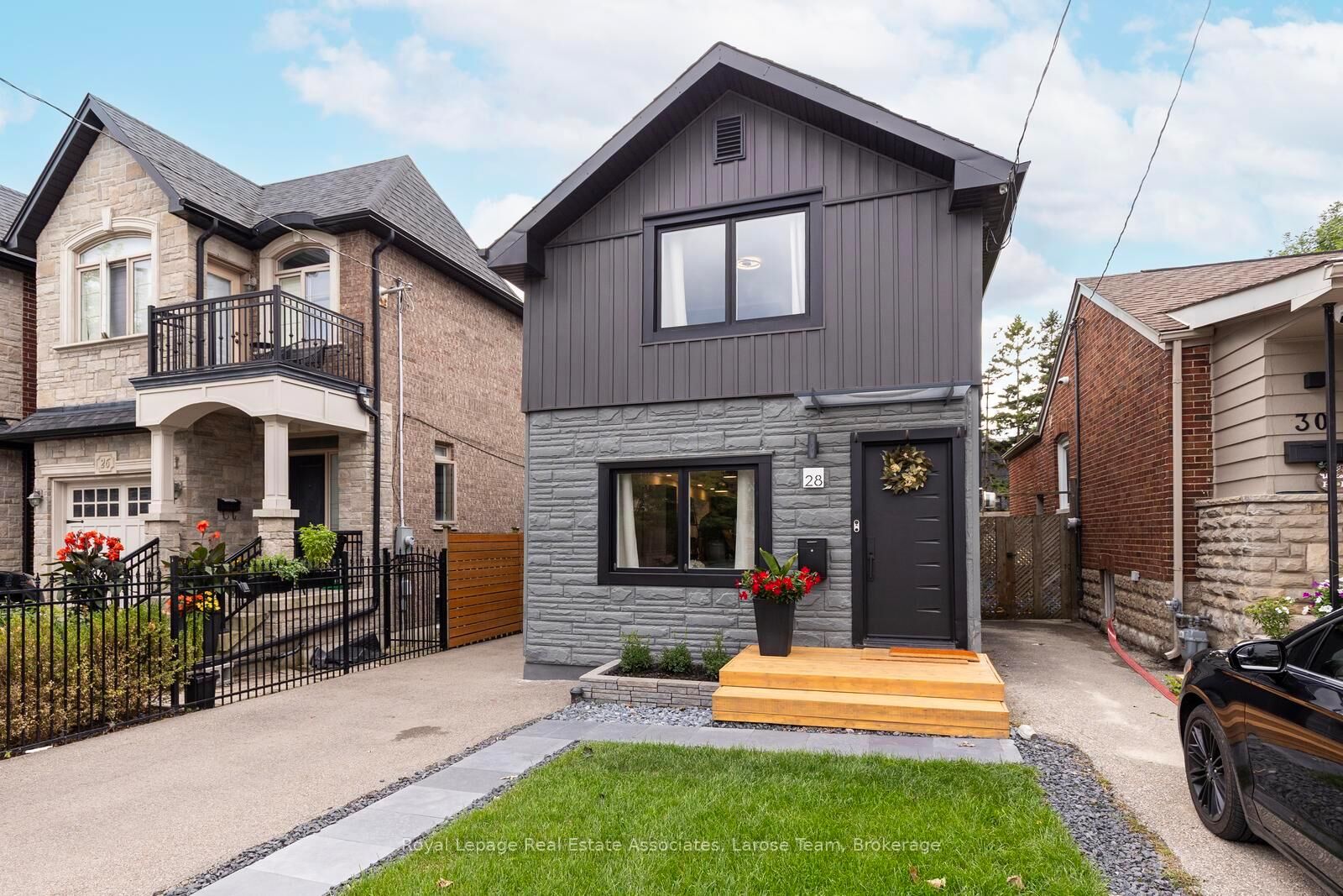Property Photo: 28 Thirtieth Street ON M8W 3B6