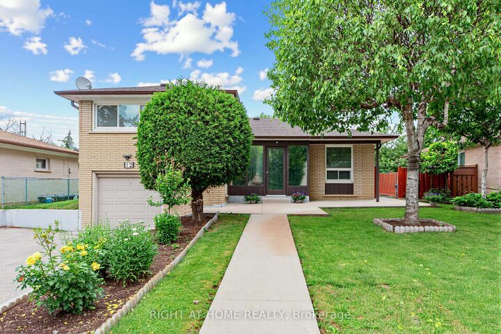 12 Candlewood Crescent — photo 1